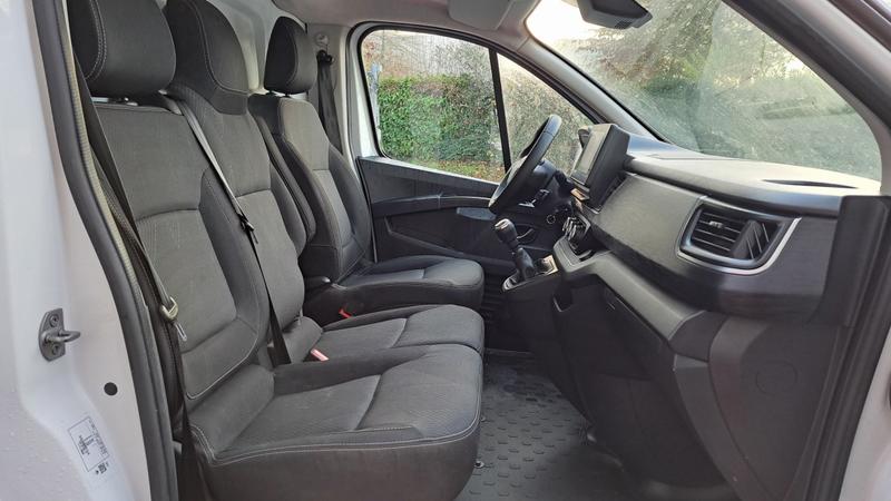 Renault Trafic Fourgon l2h1 3000 kg blue dci 130 grand confort