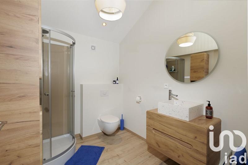 Maison - 323 m² - 9 pièces