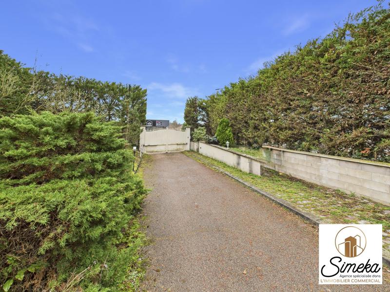 Maison contemporaine - 194 m² - 9 pièces