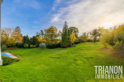 Maison - 326 m² - 7 pièces