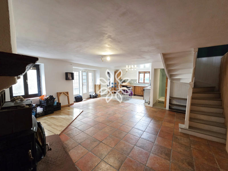 Maison - 103 m² - 5 pièces