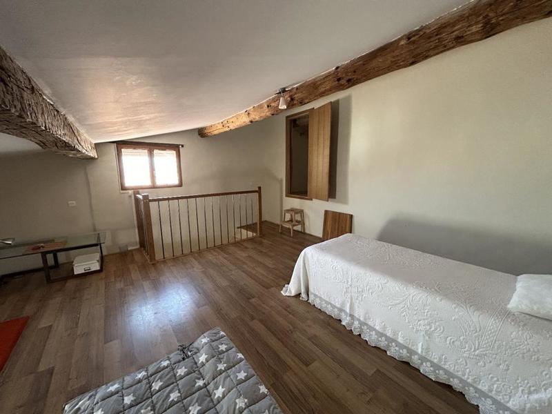 Demeure - 205 m² - 6 pièces