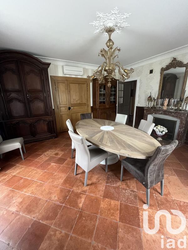 Maison - 729 m² - 23 pièces