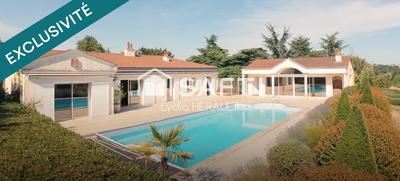 Maison - 266 m² - 10 pièces