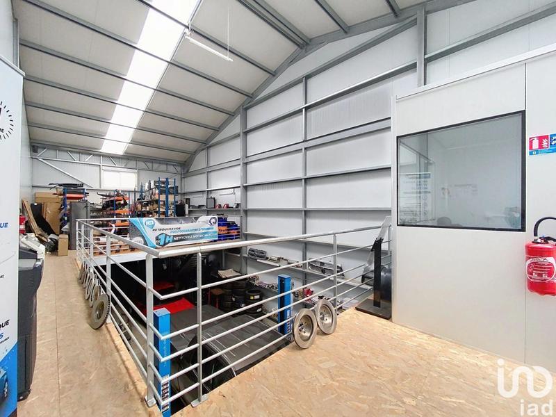 Local commercial - 204 m²