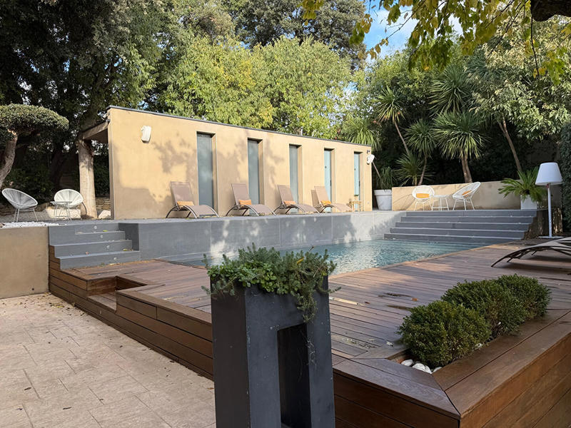 Maison - 253 m² - 6 pièces