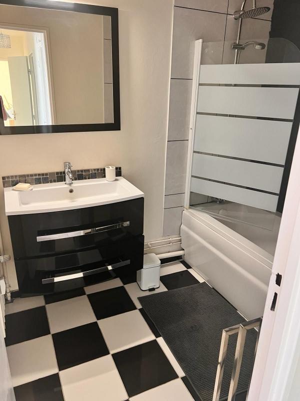 Appartement - 98 m² - 5 pièces