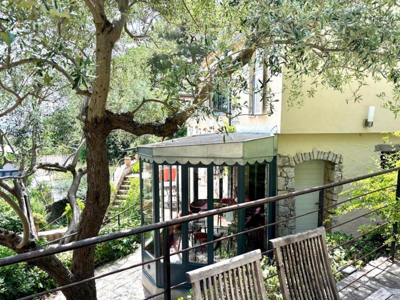 Maison - 200 m² - 8 pièces