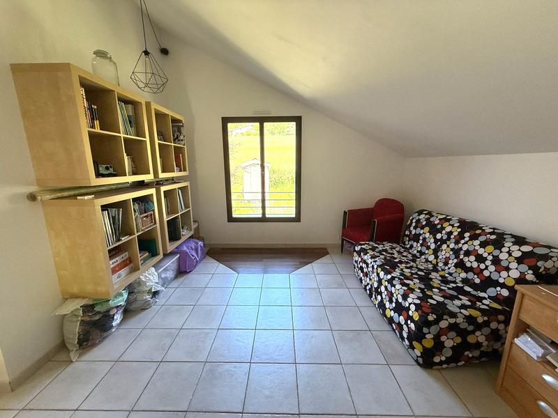 Maison - 170 m² - 5 pièces