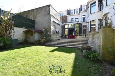 Maison bourgeoise - 325 m² - 9 pièces