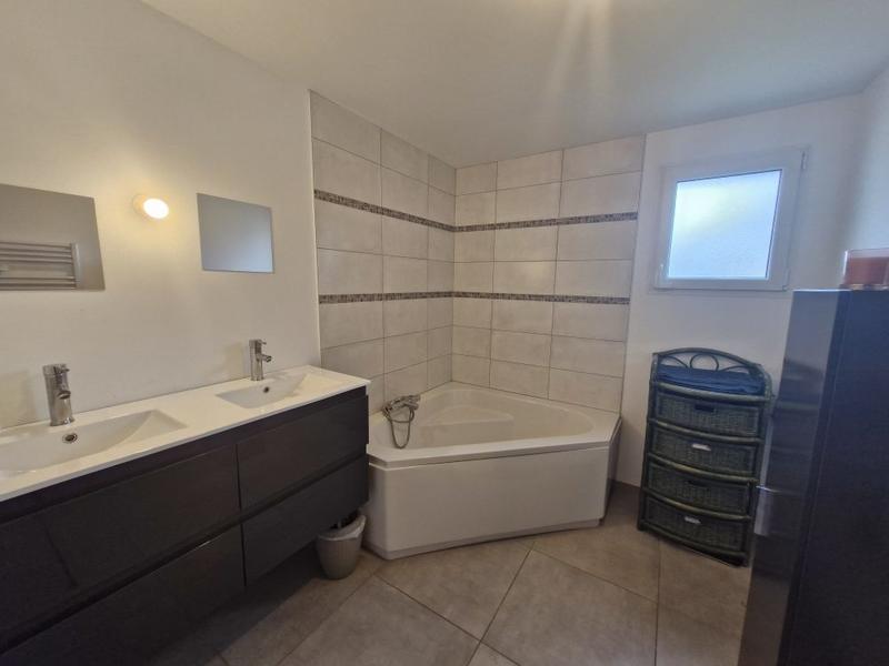 Maison contemporaine - 107 m² - 8 pièces