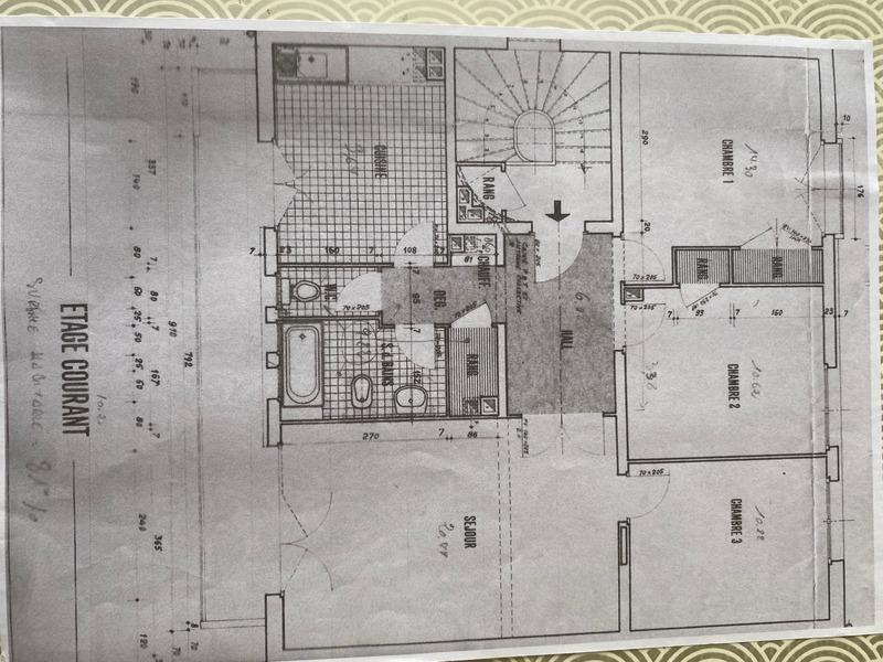 Appartement - 81 m² - 4 pièces