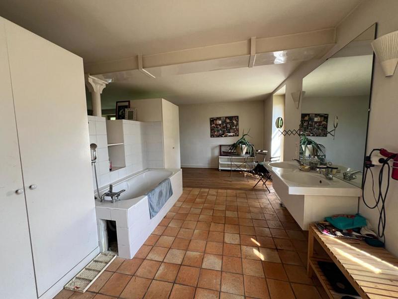 Maison - 474 m² - 10 pièces