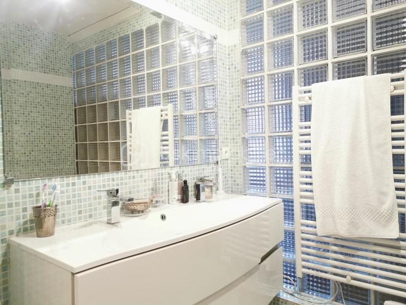 Appartement - 96 m² - 5 pièces