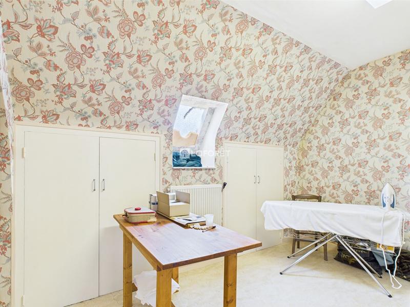 Maison - 204 m² - 8 pièces