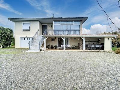 Pavillon - 155 m² - 7 pièces