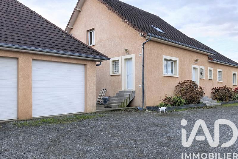 Maison - 250 m² - 7 pièces