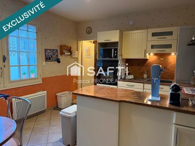 Maison - 207 m² - 7 pièces