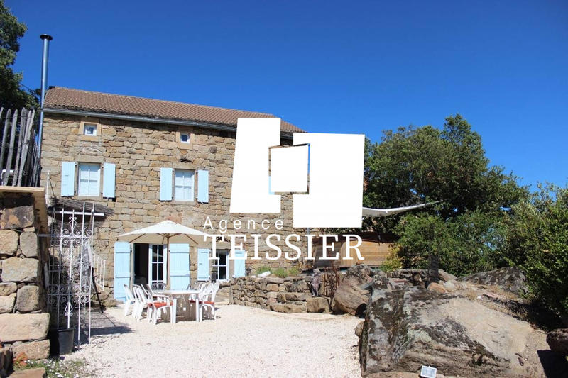 Maison - 300 m² - 14 pièces