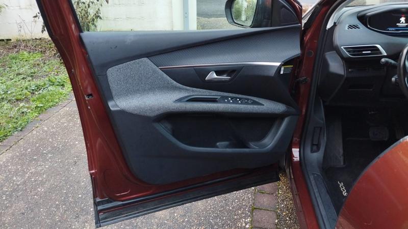 Peugeot 3008 II 1.2 PureTech 130 Eat6 Active Business - Automatique