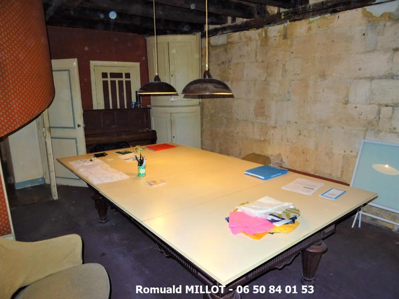 Maison - 202 m² - 8 pièces