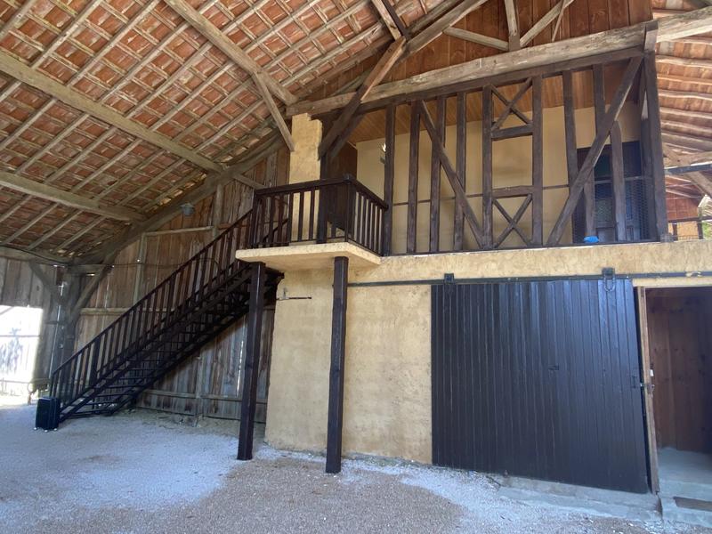 Maison - 191 m² - 16 pièces