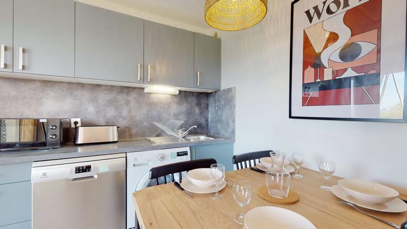 Appartement - 107 m² - 6 pièces