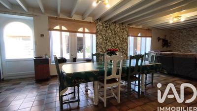 Maison - 256 m² - 9 pièces