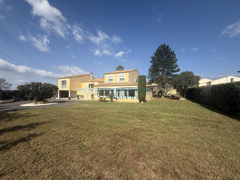 Maison - 240 m² - 5 pièces