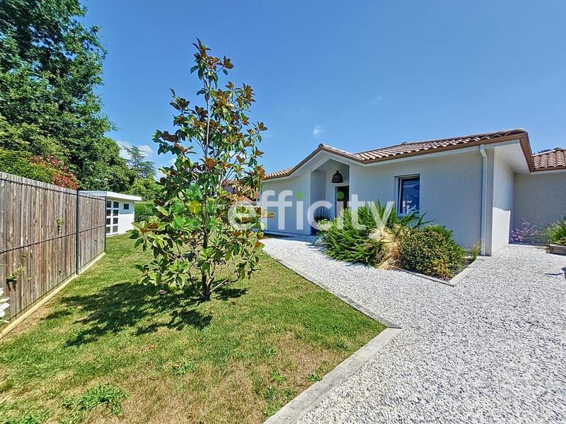 Maison - 110 m² - 4 pièces