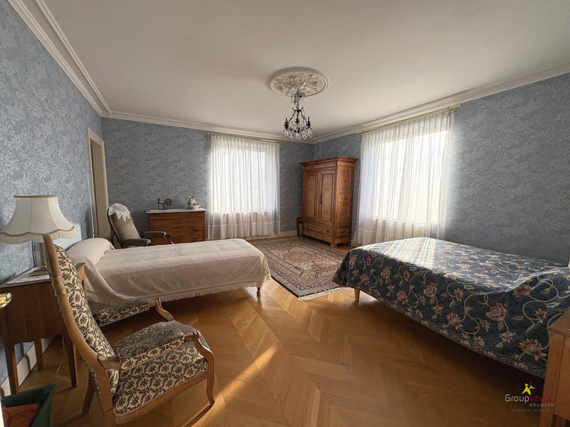 Maison - 231 m² - 6 pièces