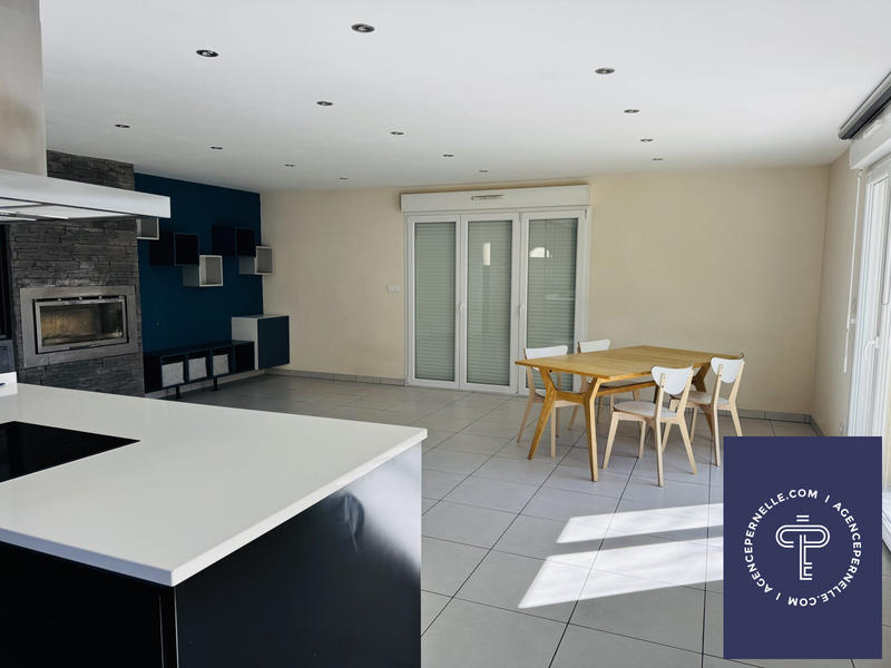 Maison - 88 m² - 4 pièces