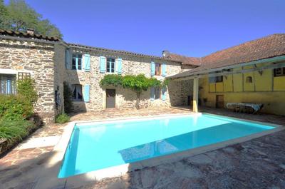 Maison - 500 m² - 11 pièces