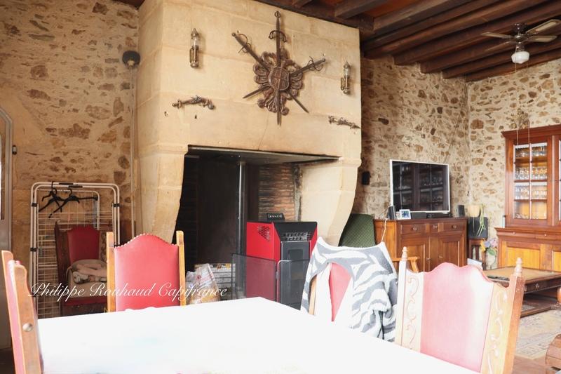 Propriété - 245 m² - 20 pièces