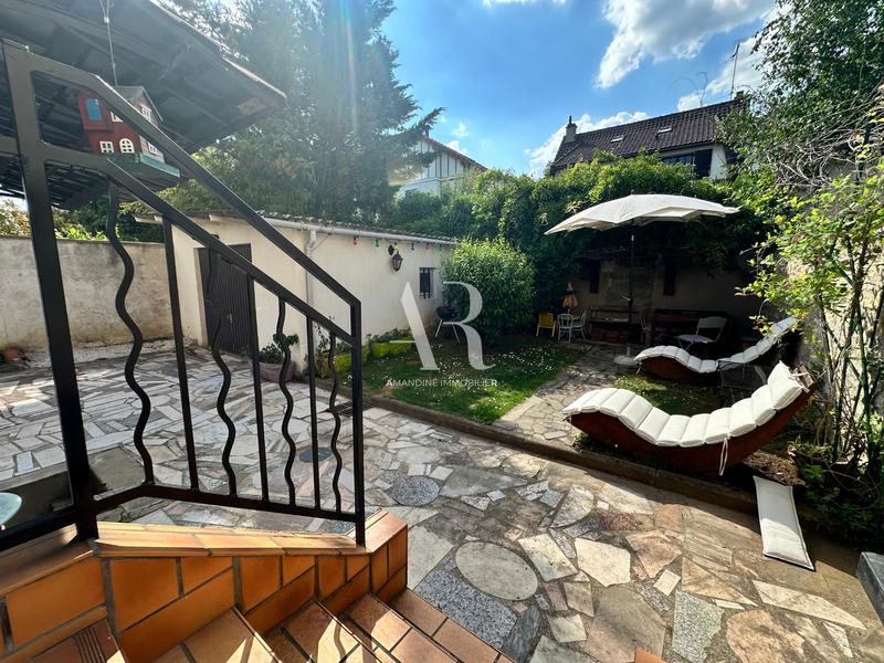 Maison - 95 m² - 3 pièces