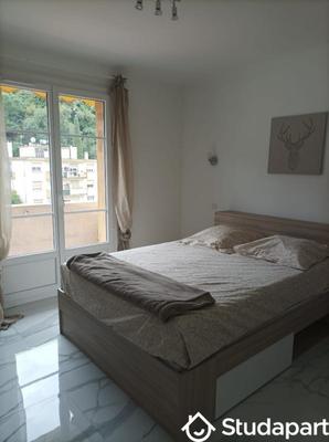 Chambre - 13 m² - 1 pièce