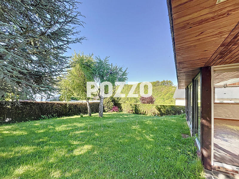 Maison - 140 m² - 8 pièces