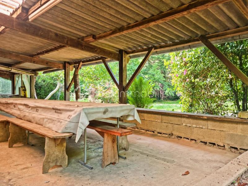 Maison en pierre - 200 m² - 9 pièces