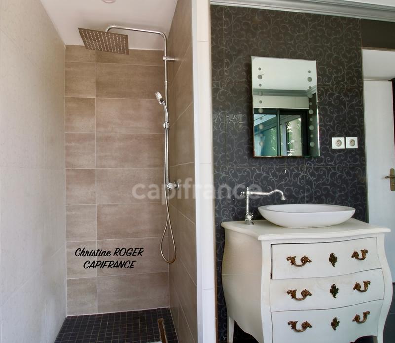 Maison - 268 m² - 8 pièces