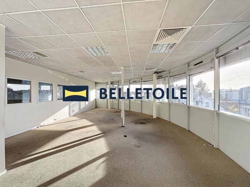 Bureau - 2 450 m²