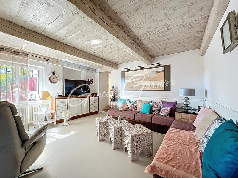 Maison - 480 m² - 16 pièces