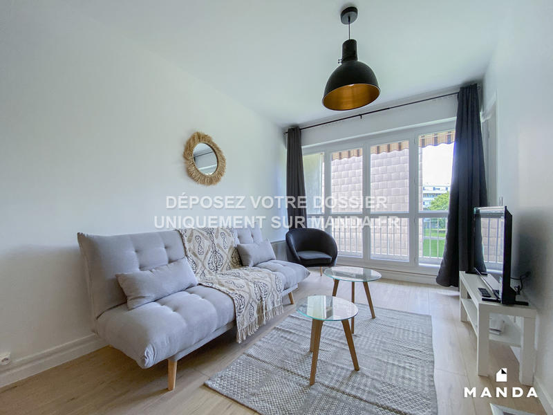 Chambre - 9 m² - 5 pièces