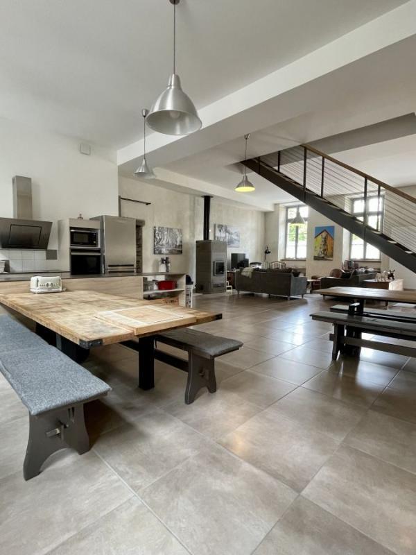 Maison - 352 m² - 10 pièces