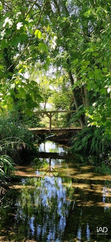 Maison - 284 m² - 9 pièces