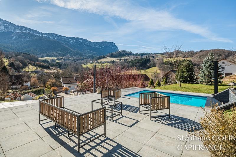 Maison - 122 m² - 5 pièces