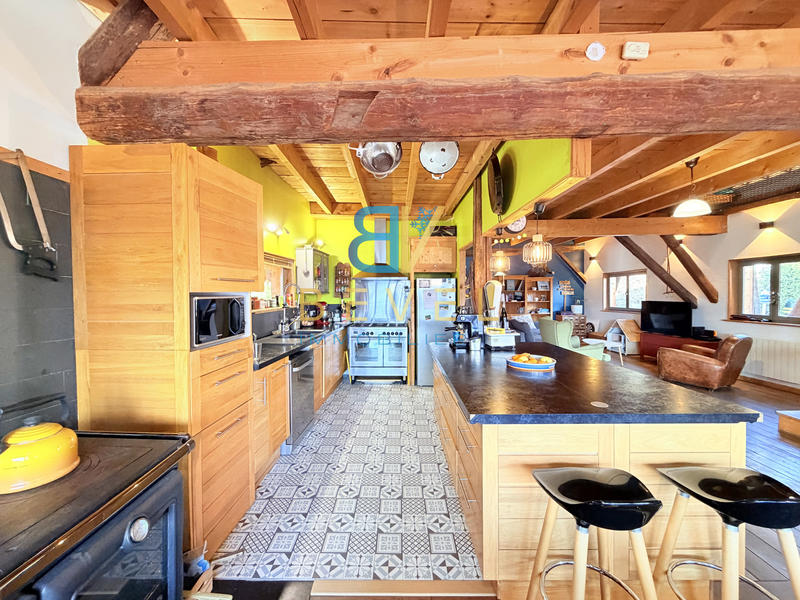 Châlet - 193 m² - 8 pièces