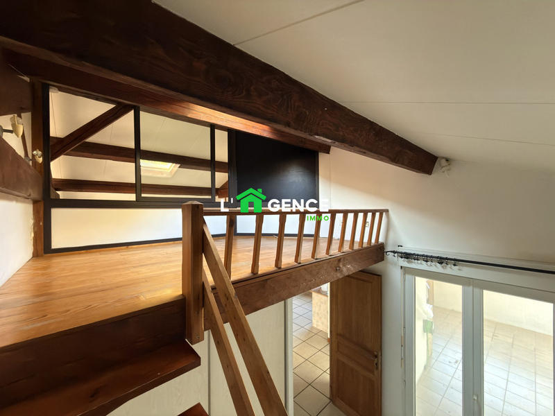 Appartement - 90 m² - 3 pièces