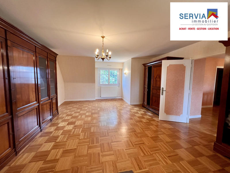 Maison - 316 m² - 12 pièces