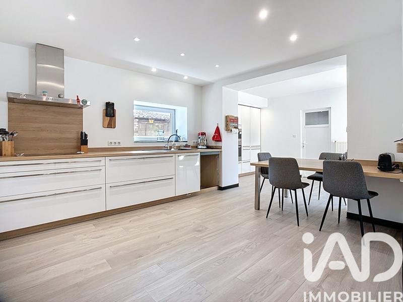 Maison - 226 m² - 6 pièces