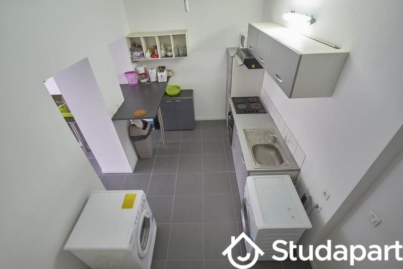 Chambre - 12 m² - 1 pièce